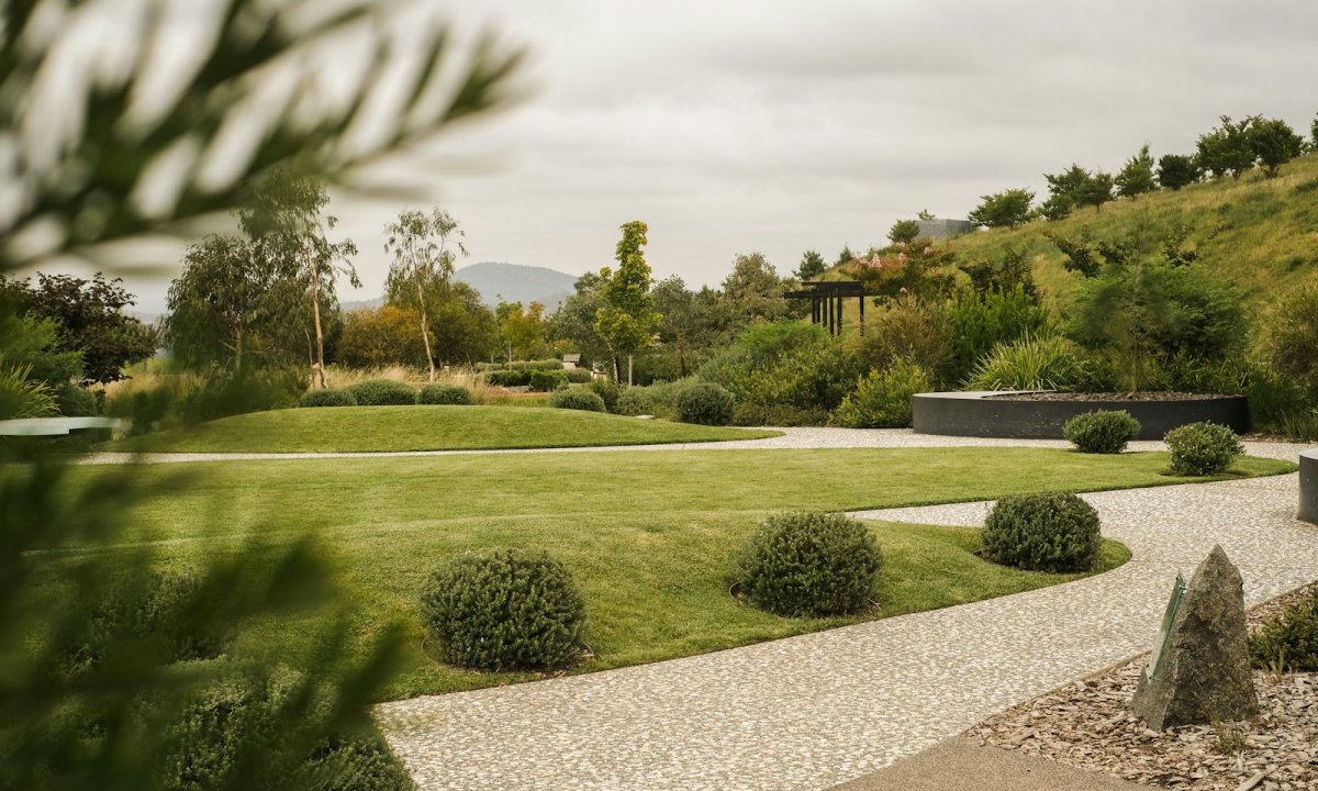 Landscaping & Lawn Services